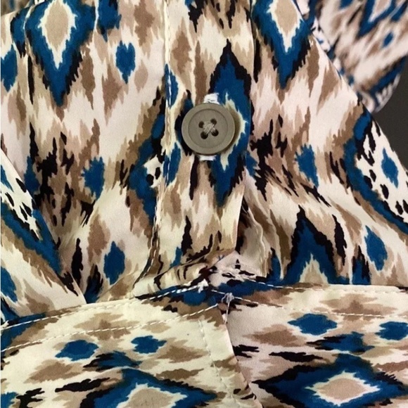 Womans XL Ellen Tracy Button Down Blouse w/ roll-up sleeve Silky Feel Geometric - Picture 6 of 6